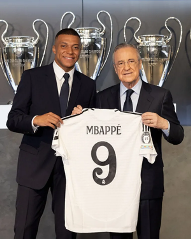 hindi-kylian-mbappe-unveiled-a-real-madrid-player-at-antiago-bernabeu--20240716163705-20240716181236