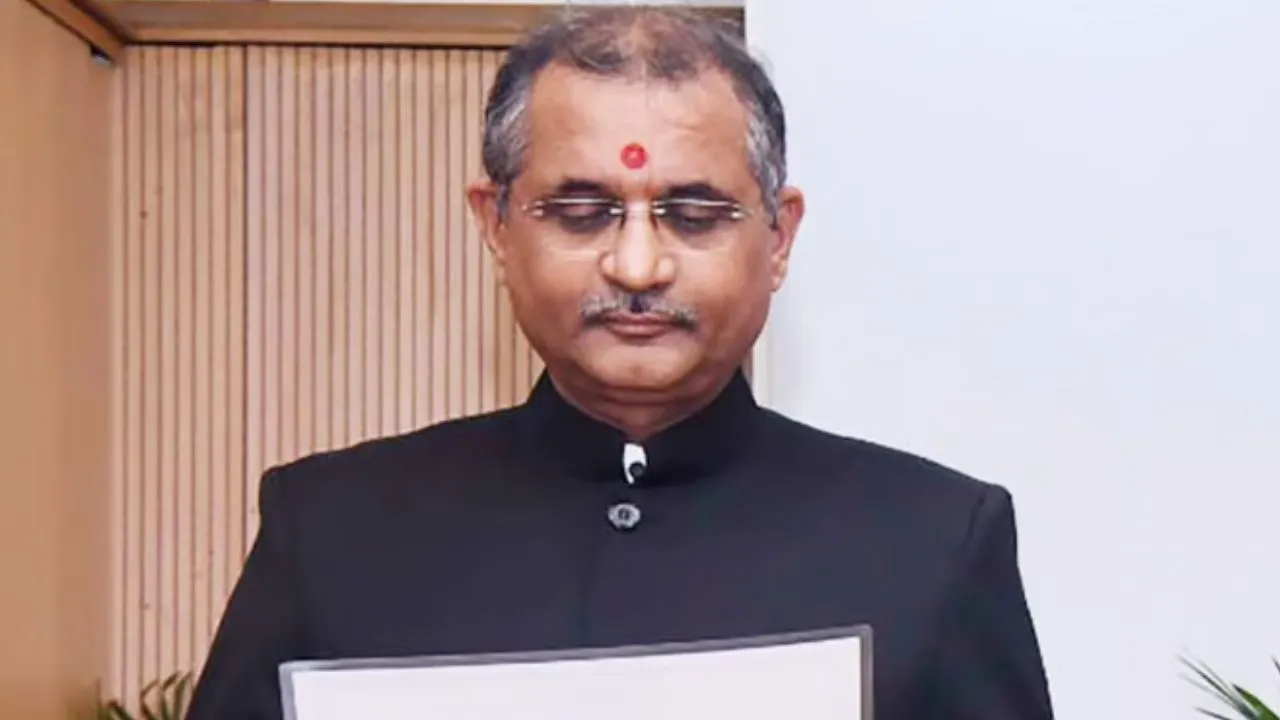 UPSC Chairman Manoj Soni Resigns