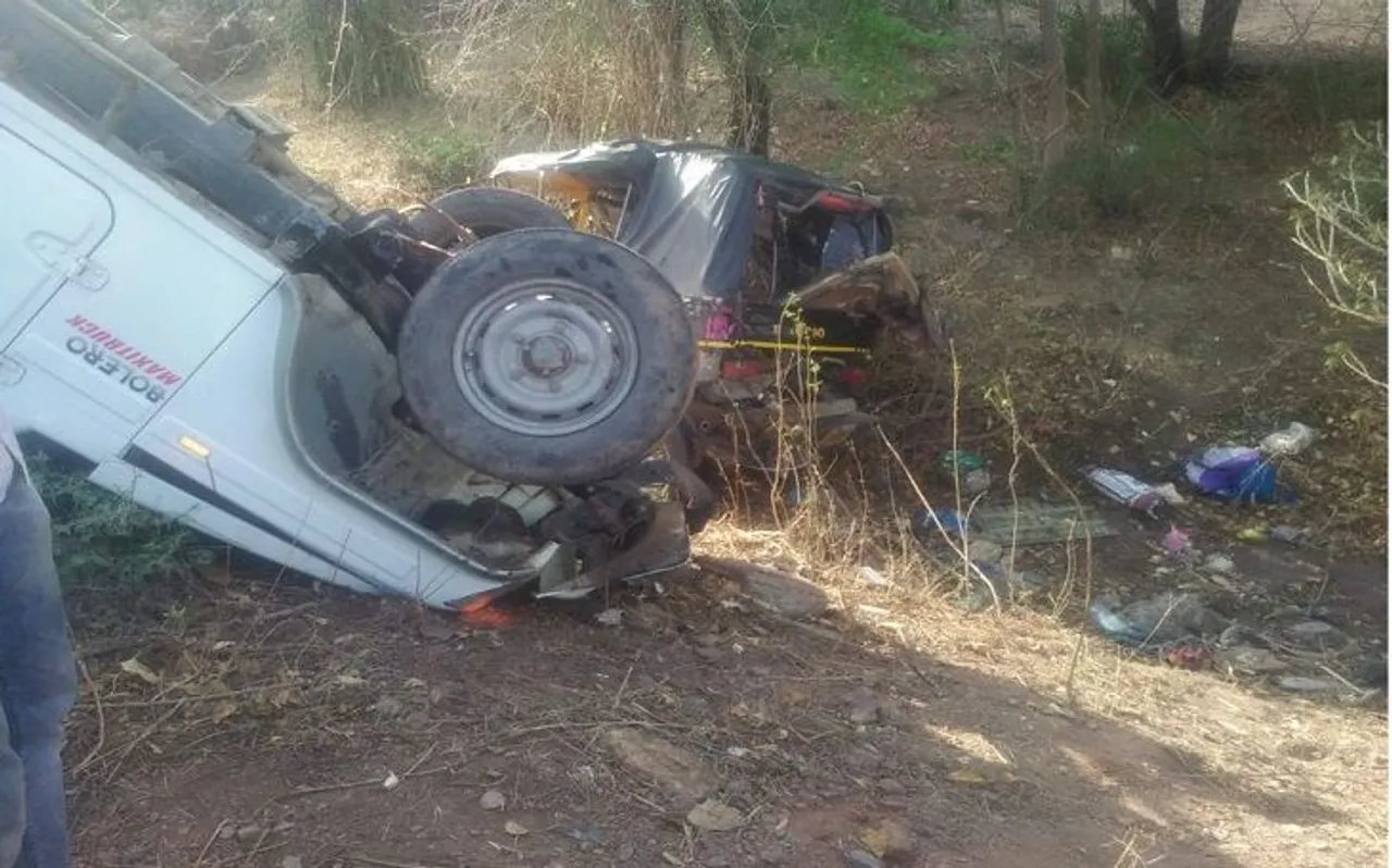 मध्य प्रदेश: दमोह में ऑटो और पिकअप गाड़ी में जोरदार भिड़ंत, 5 महिलाओं की मौत