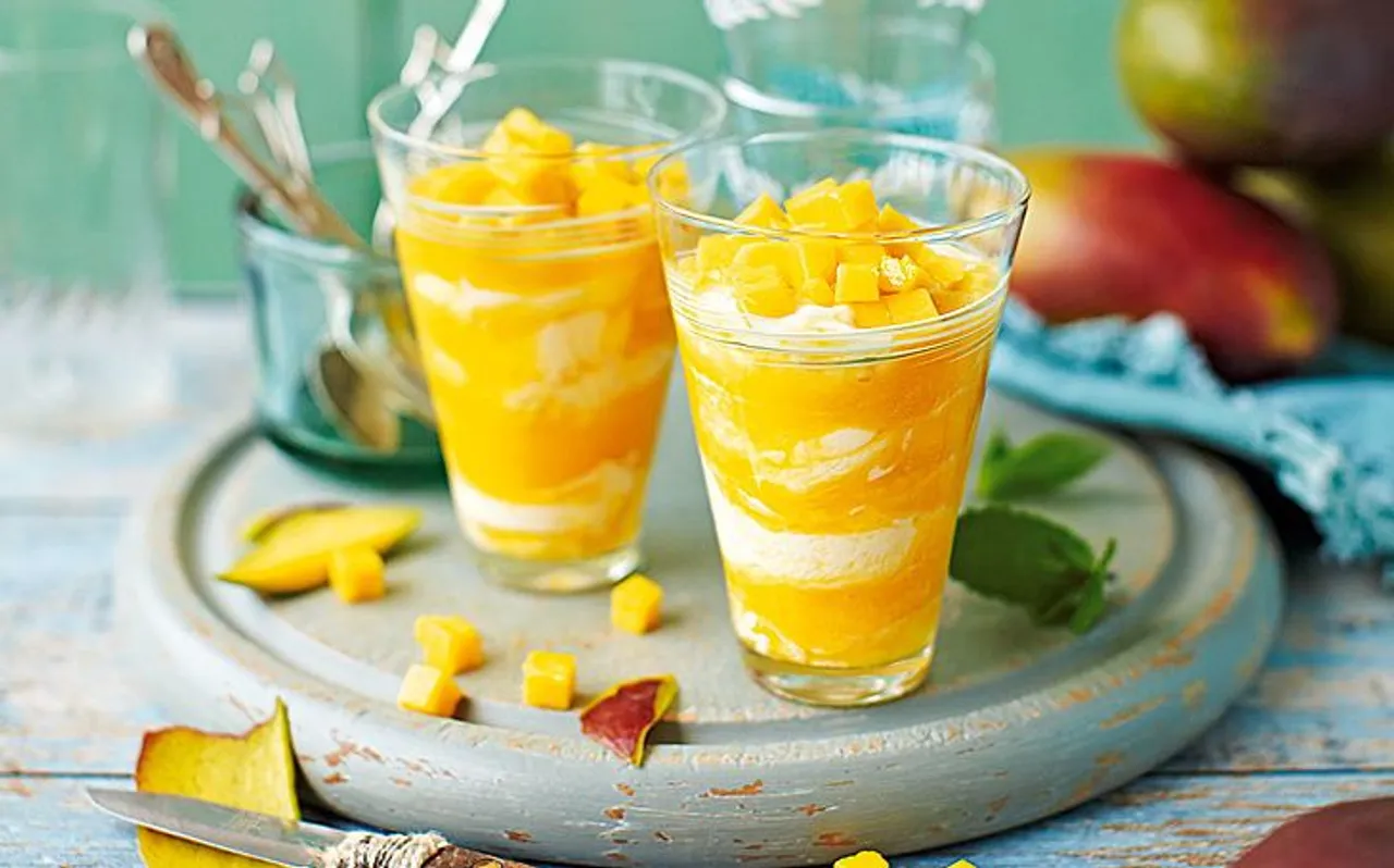 Summer Drinks: गर्मी में बनाएं ये टेस्टी मैंगो लस्‍सी, पढ़ें रेसिपी