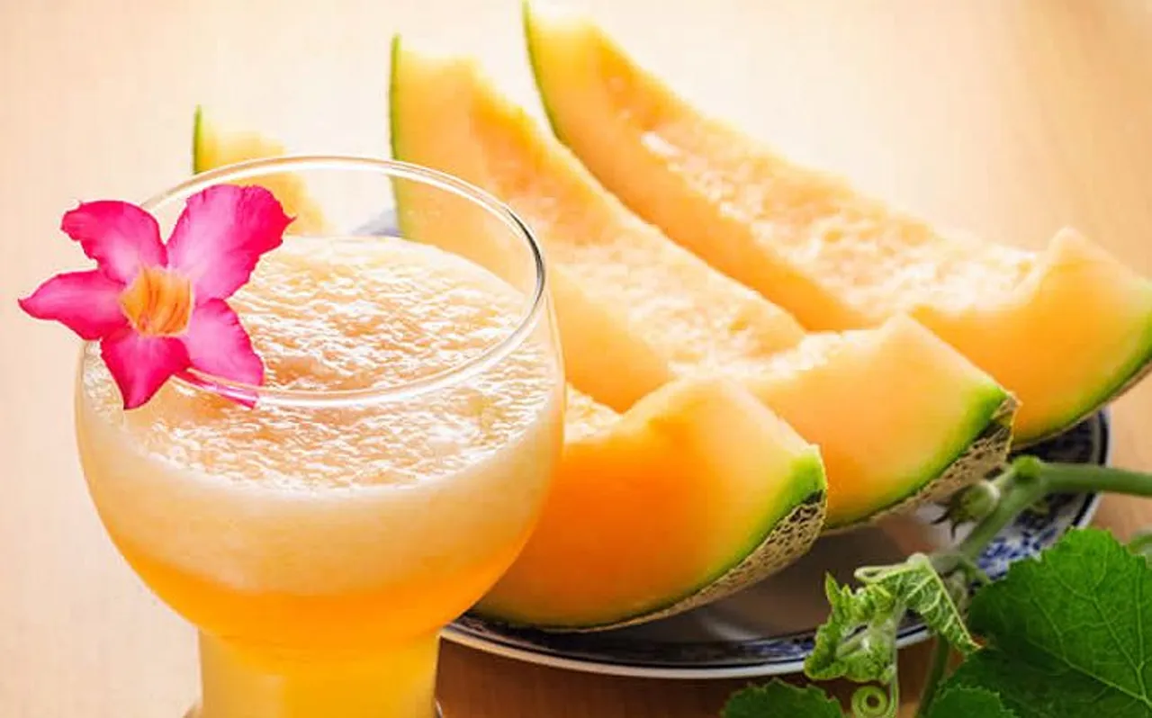 Summer Drink Recipe: तपती गर्मी में ठंडक के लिए बनाएं ये टेस्टी Milk Shake, पढ़ें रेसिपी