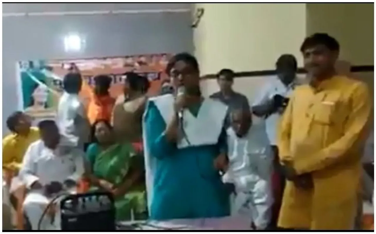 जब प्रचार के दौरान केंद्रीय मंत्री अनुप्रिया पटेल ने गुनगुनाई गजल- होश वालों को खबर क्या...