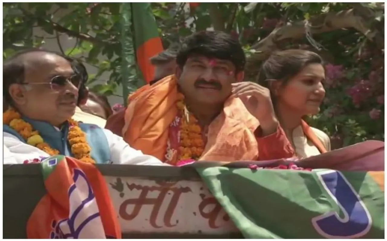 नामांकन के दौरान मनोज तिवारी के साथ रहीं सपना चौधरी ने बीजेपी को लेकर कहीं ये बड़ी बातें