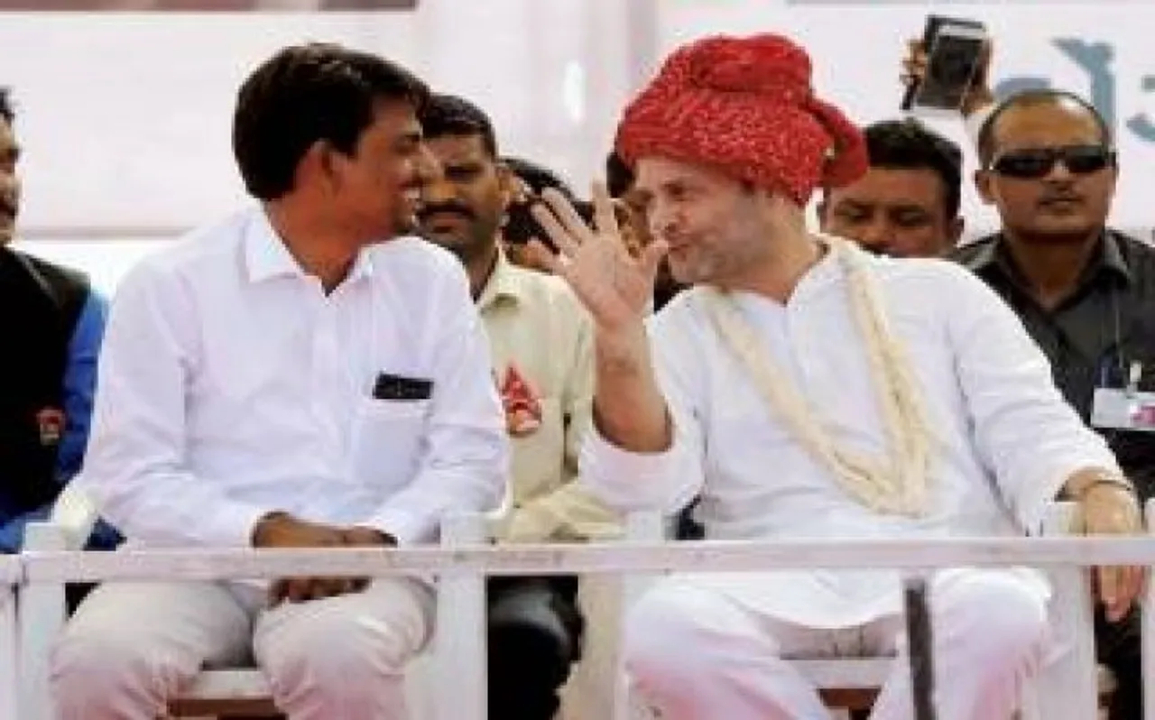 गुजरात कांग्रेस को बड़ा झटका, MLA अल्पेश ठाकोर ने पार्टी से दिया इस्तीफा