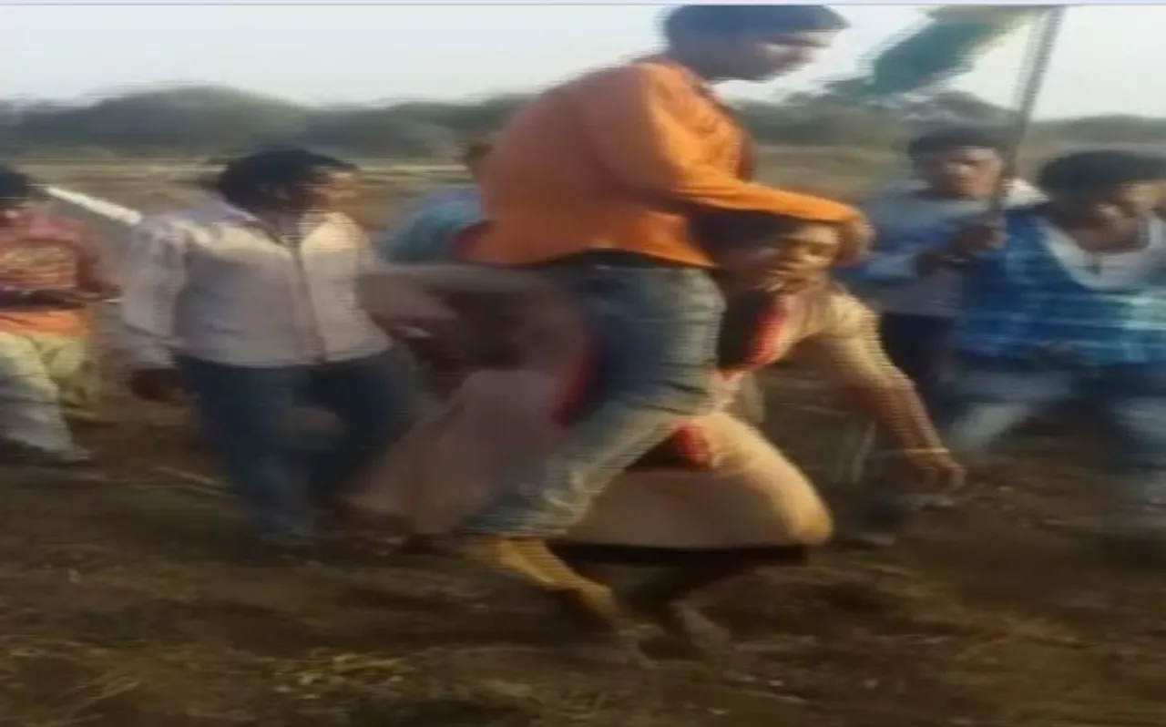 MP : दूसरी जाति में शादी करने पर महिला को मिली ये सजा, वीडियो देखकर आप भी रह जाएंगे दंग