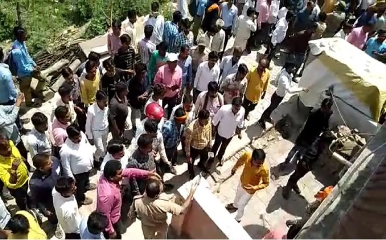 लखनऊ के मोहनलाल गंज में अवैध पटाखा फैक्ट्री में विस्फोट, 6 व्यक्ति घायल