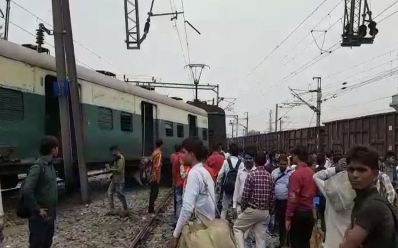 गाजियाबाद से दिल्ली जा रही ईएमयू ट्रेन पटरी से उतरी, कई यात्री घायल