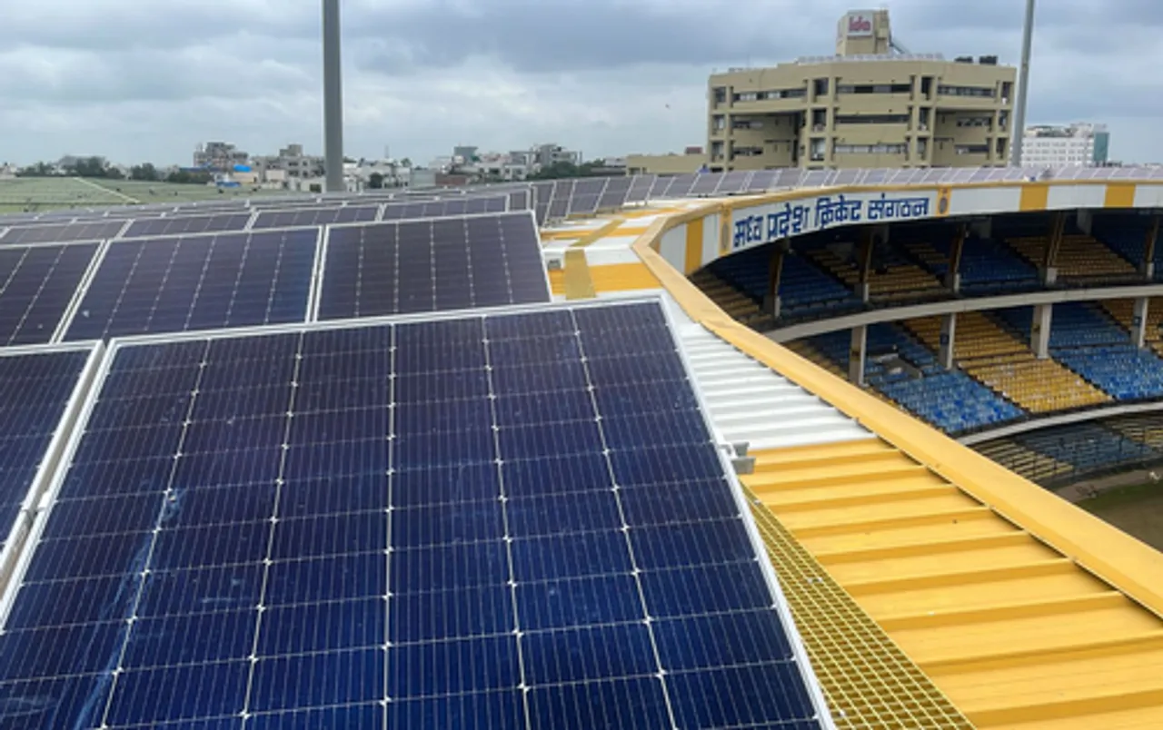 Indore : Inauguration of solar roof top power plant
