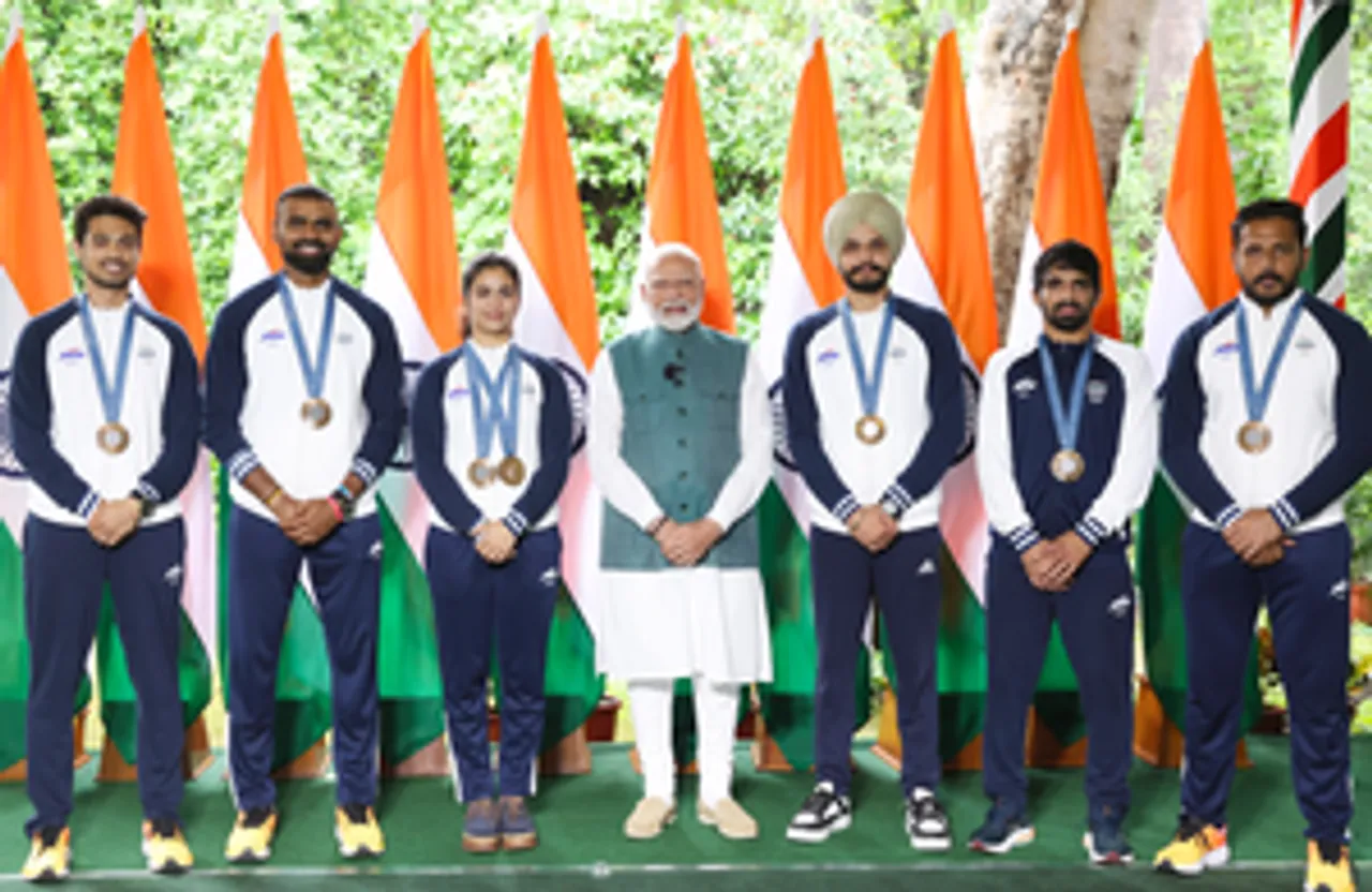 New Delhi: Prime Minister Narendra Modi meets Paris Olympics contingent