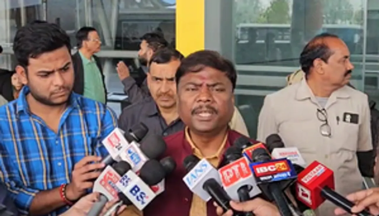 Nation: रायपुर : मंत्री केदार कश्यप ने कहा, आरक्षक आत्महत्या मामले में चार लोगों पर कार्रवाई, कांग्रेस पर कसा तंज #INA National
