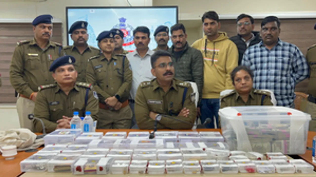 Nation: मध्य प्रदेश : नौकरानी ने ब्लैकमेल कर ज्योतिषी से ऐंठे करोड़ों रुपये, पुलिस ने 24 घंटे में मामला सुलझाया #INA National INA News