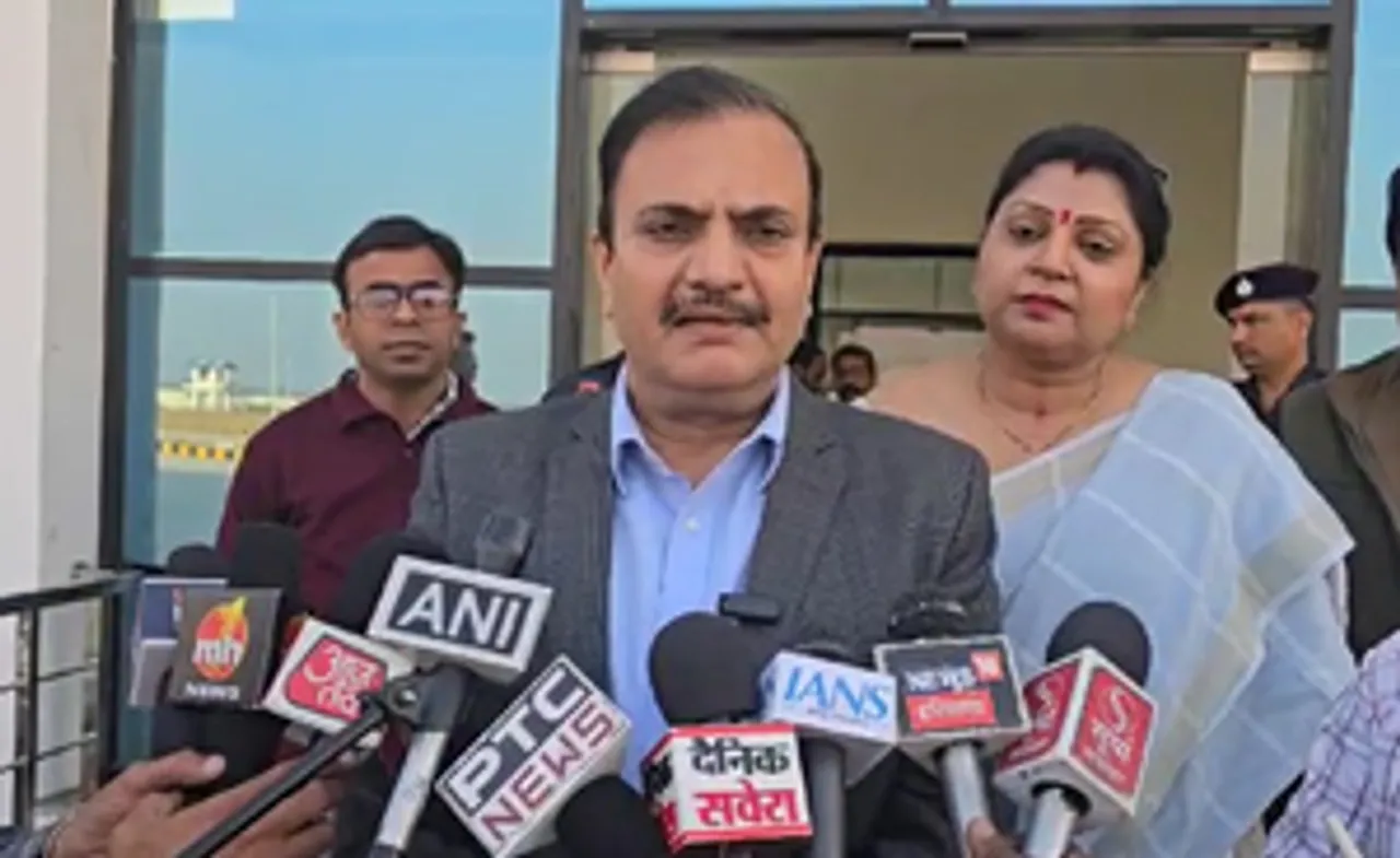 अंबाला में डोमेस्टिक एयरपोर्ट की उड़ान को लेकर मंत्री अनिल विज ने की समीक्षा बैठक
