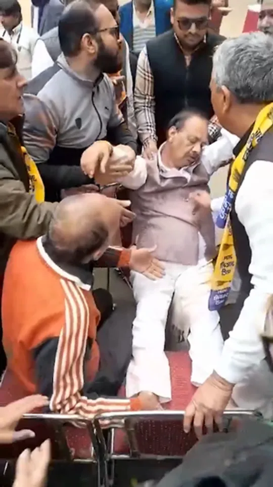 विधायक महेंद्र गोयल पर हुआ हमला, 'आप' ने लगाया भाजपा पर आरोप