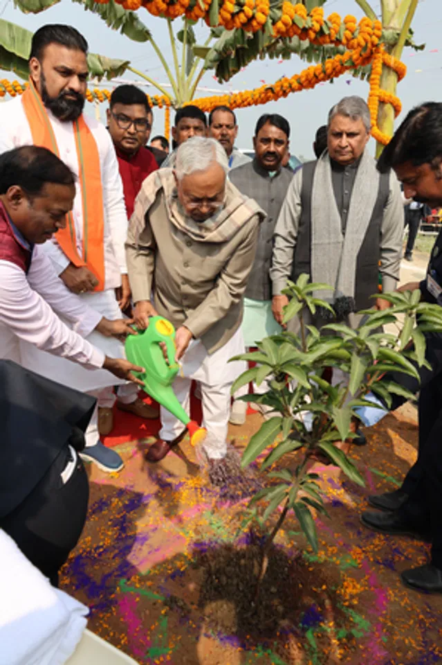 सीएम नीतीश ने बांका में बिहार के पहले 'स्मार्ट विलेज' का किया उद्घाटन, 362 करोड़ की योजनाओं की दी सौगात