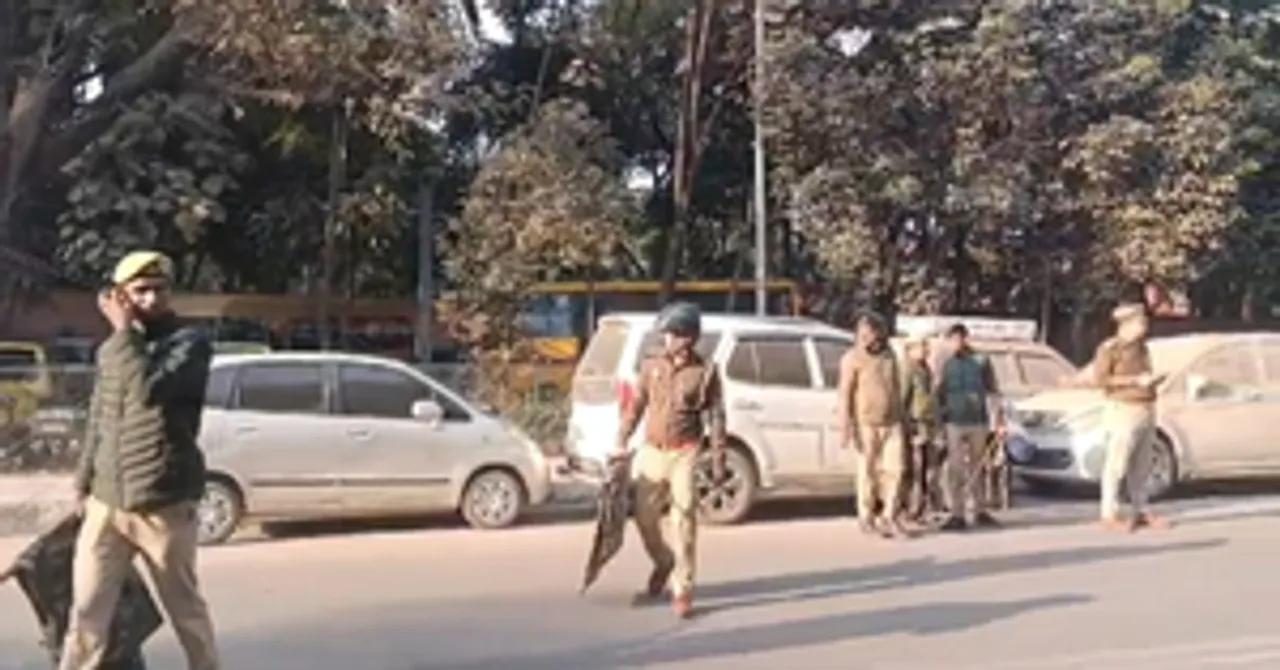 सपा नेता मनीष जगन गिरफ्तार, सपा मुखिया के घर के पास पुलिस का कड़ा पहरा