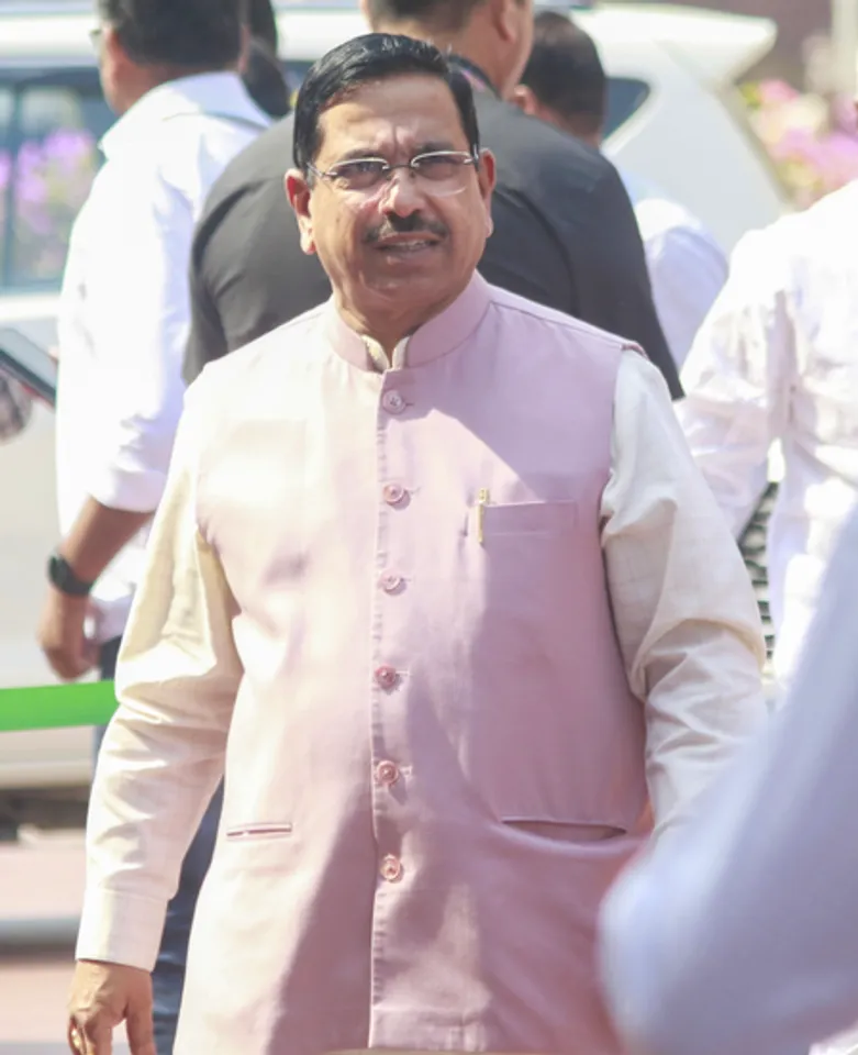 New Delhi: MPs At The Parliament House During the Budget Session