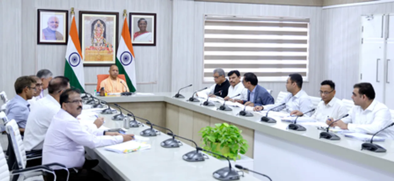 सीएम योगी का निर्देश, सिटी बस सेवा में निजी ई-बस संचालकों को भी मिले मौका, किराया, पार्किंग, रूट भी हो सुनिश्चित