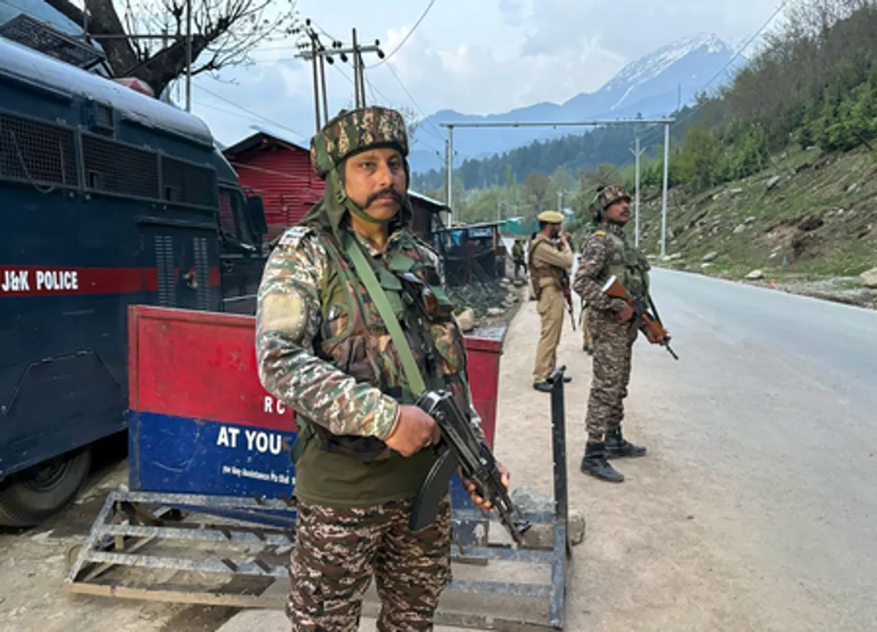 पहलगाम आतंकी हमला : सेना ने स्थापित किया कंट्रोल रूम, इलाके में घेराबंदी शुरू