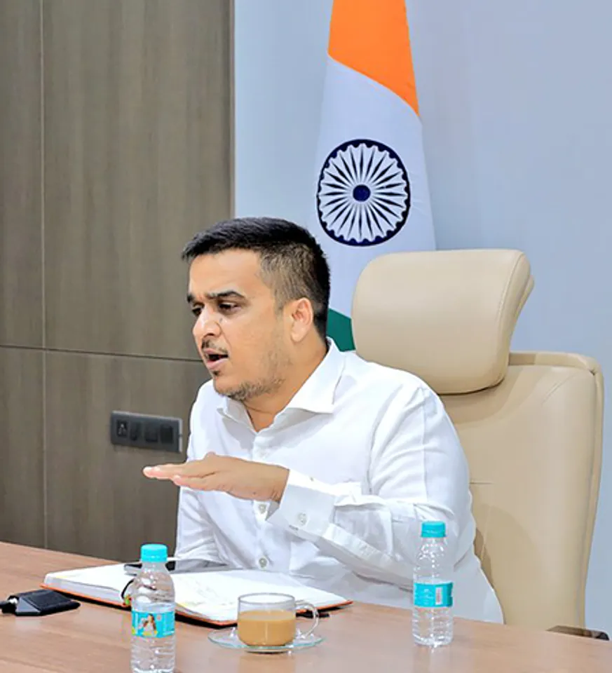 Surat: Harsh Sanghavi Reviews Security with Gujarat Police via Video Conference