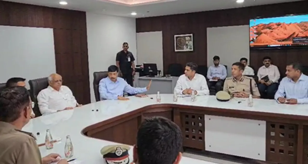 अहमदाबादः चंदोला झील क्षेत्र में अतिक्रमण पर चला बुलडोजर, मुख्यमंत्री और गृह मंत्री की उच्चस्तरीय बैठक
