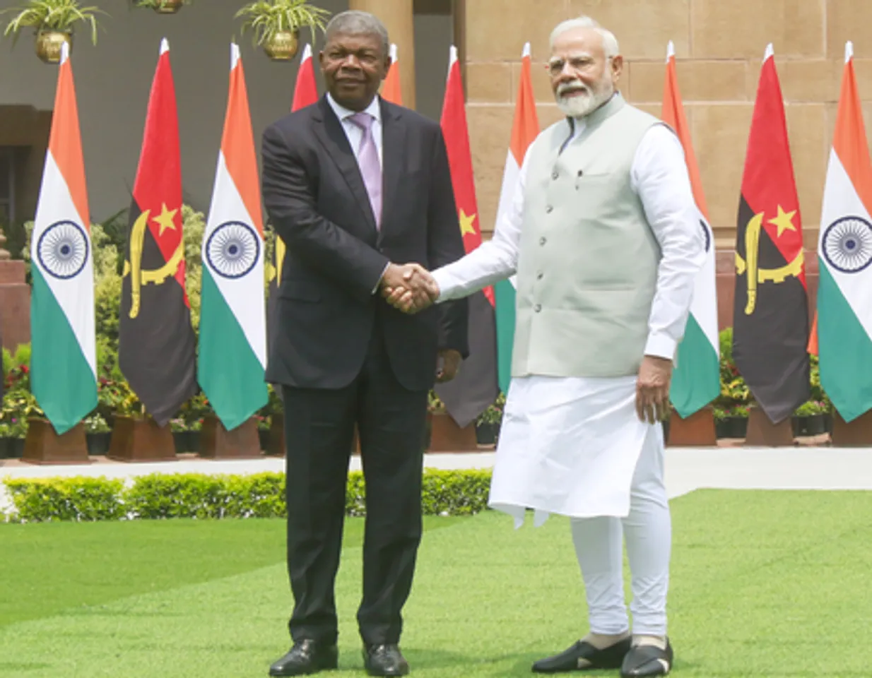 New Delhi: PM Modi Welcomes Angola President Joao Lourenco