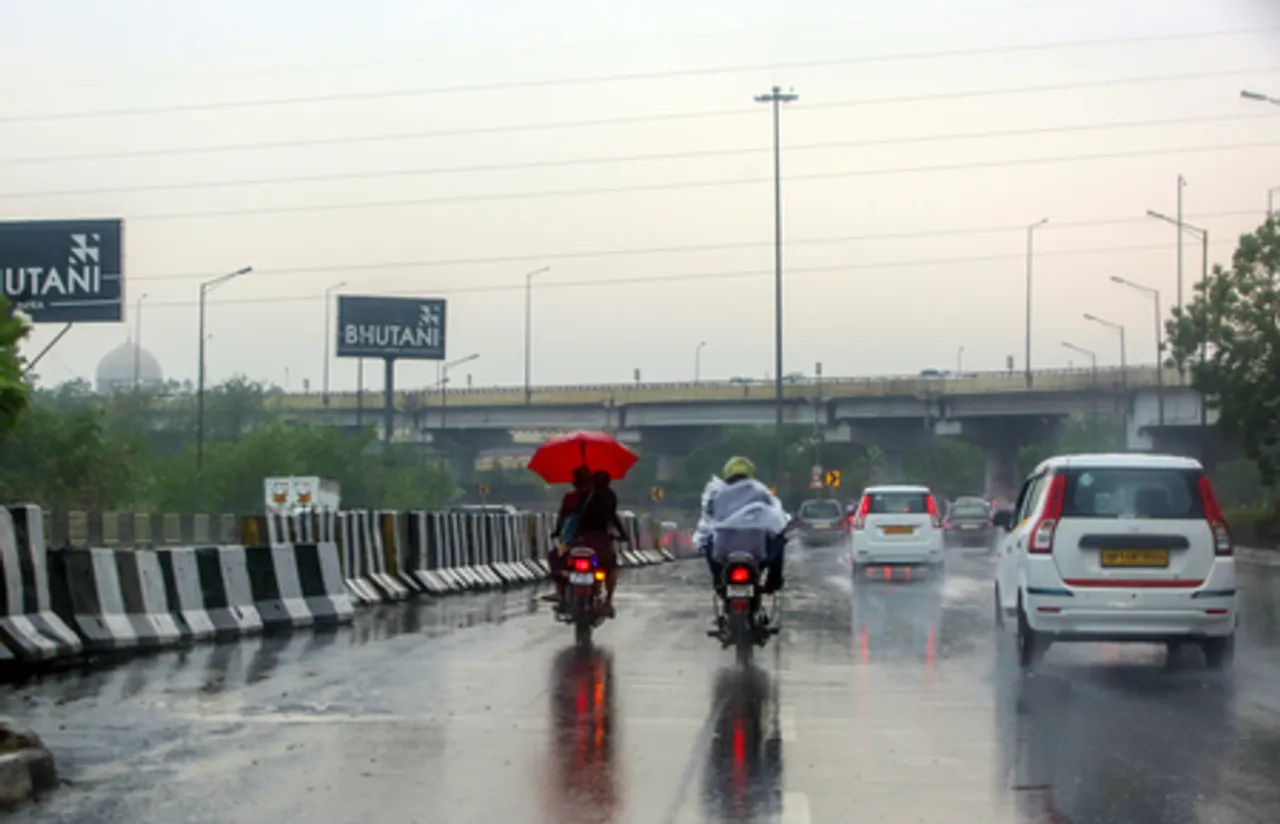 दिल्ली-एनसीआर में आंधी-तूफान का कहर, मौसम विभाग ने फिर दी चेतावनी