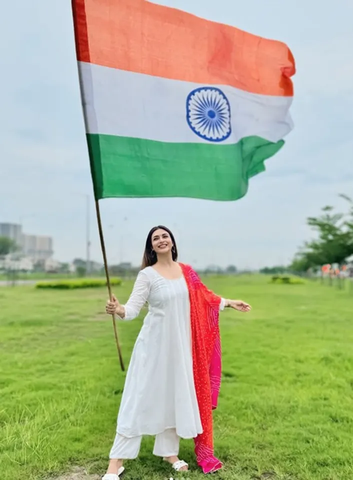 'ऑपरेशन सिंदूर' के बाद टीवी सितारों ने थपथपाई भारतीय सेना की पीठ, बोले- 'सदैव विजयी भव'  (PHOTO: insta/divyankatripathidahiya)