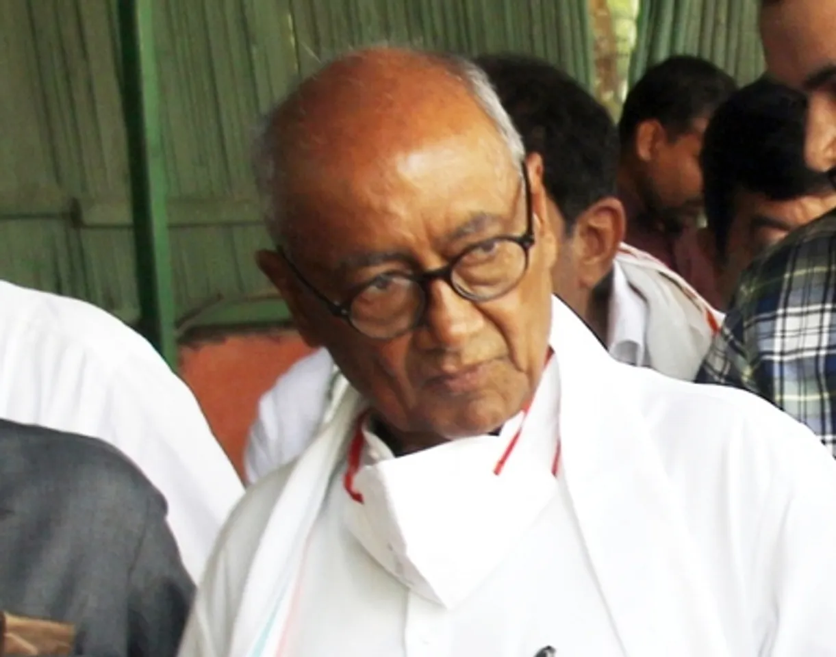 दिग्विजय सिंह ने राज्यपाल को खत लिखा, इंदौर कृषि महाविद्यालय के मामले में हस्तक्षेप करें