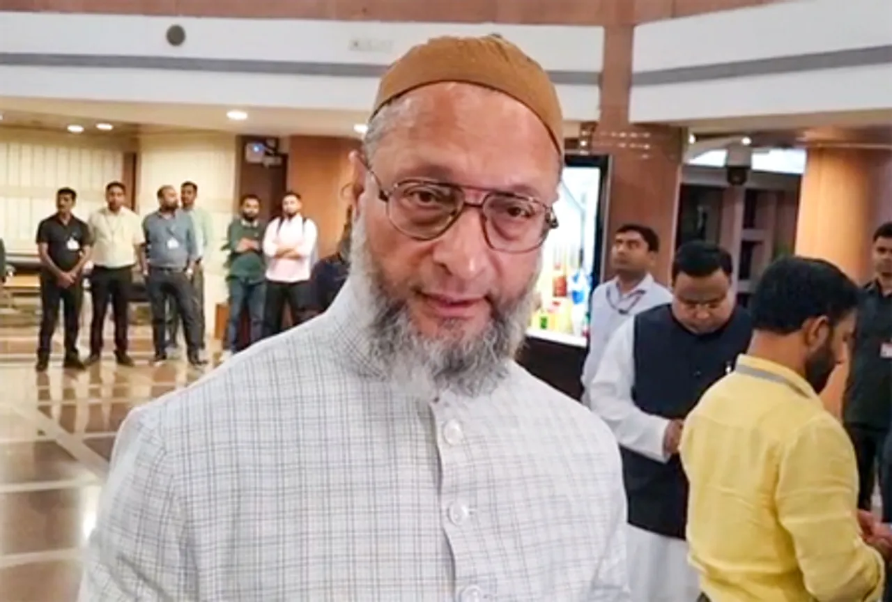 टीआरएफ के खिलाफ अंतरराष्ट्रीय अभियान चले, पाकिस्तान को एफएटीएफ-ग्रे लिस्ट में डाला जाए : ओवैसी