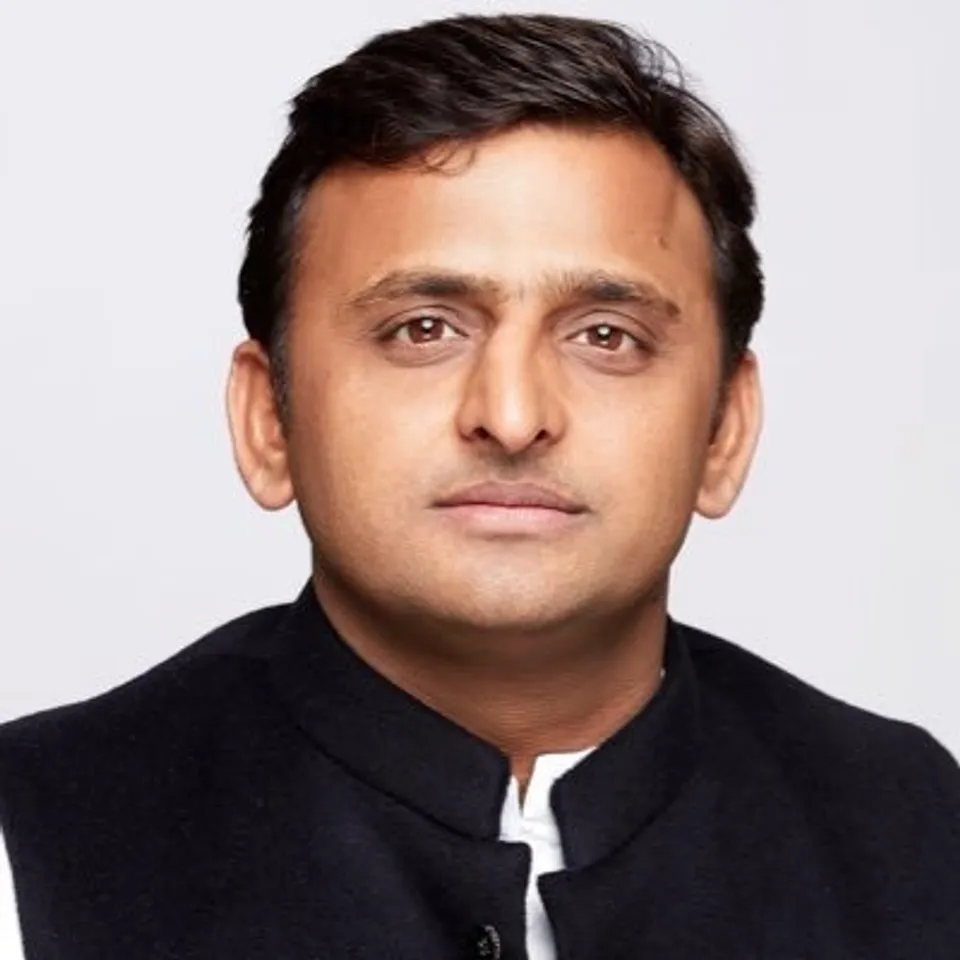 पाकिस्तान से तनाव के बीच अखिलेश यादव ने लोगों से एकजुटता की अपील की