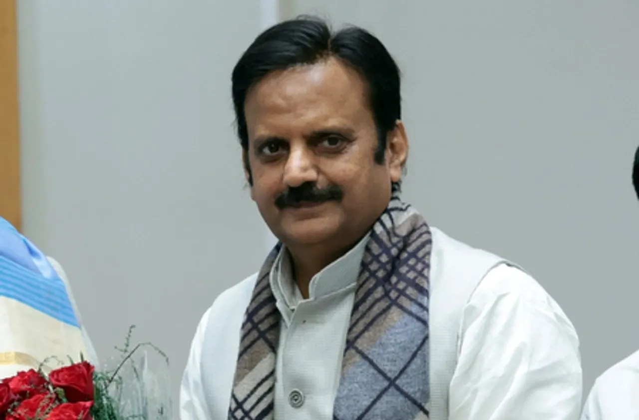 रीवा : शहडोल संभाग के सड़क निर्माण कार्य समय पर पूरे करें - राजेंद्र शुक्ल