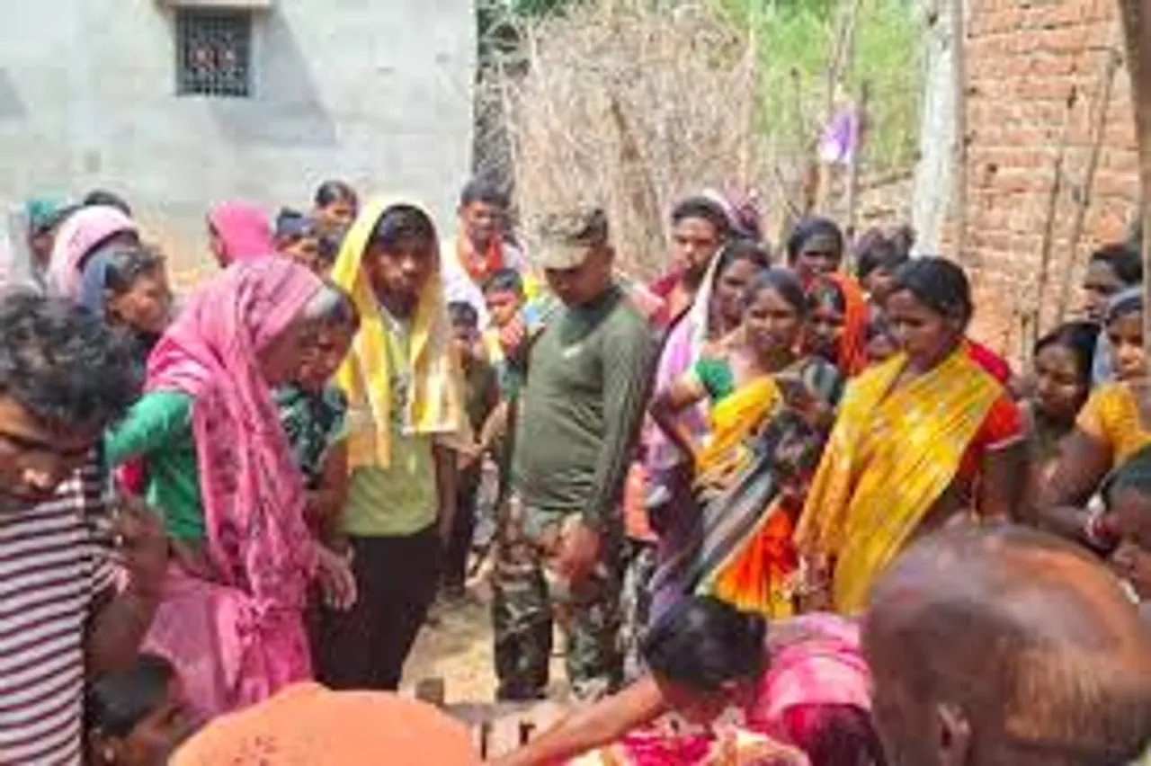 गिरिडीह : तीन बच्चों के साथ कुएं में लगाई छलांग, बच्चों की मौत, महिला गंभीर