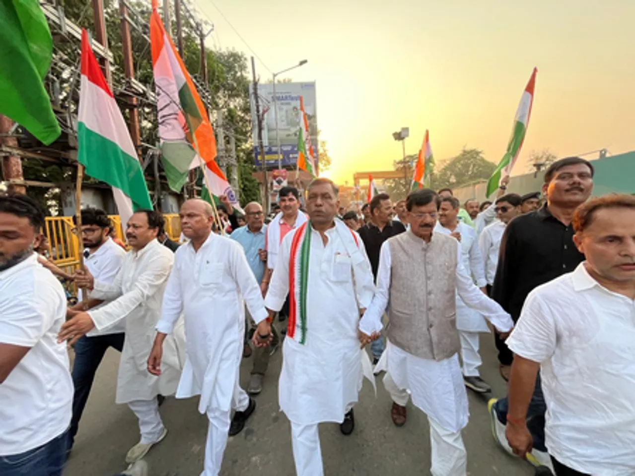 सेना के समर्थन में कांग्रेस ने पटना में निकाली तिरंगा यात्रा, छत्तीसगढ़ के पूर्व सीएम भूपेश बघेल भी हुए शामिल