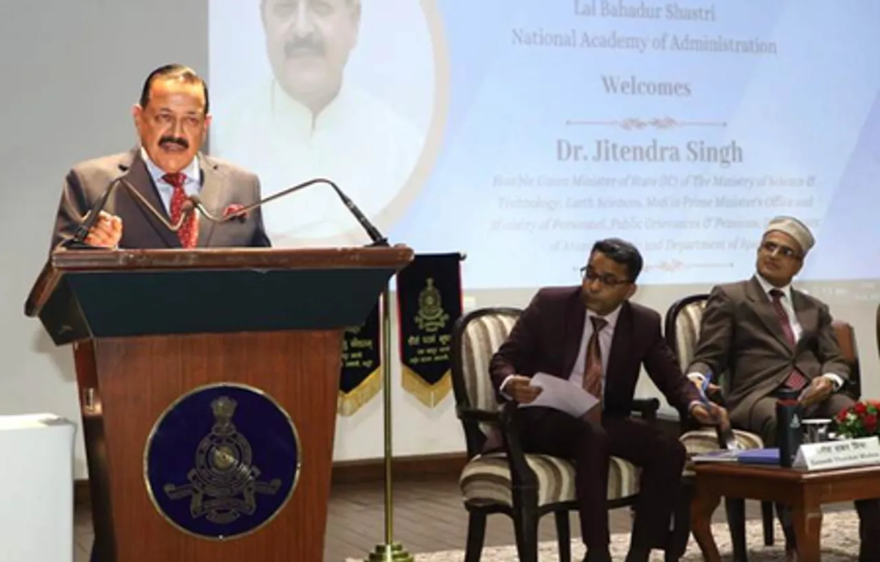 Union Minister Jitendra Singh addressing the IAS trainees and civil servants at the Lal Bahadur Shastri National Academy of Administration (LBSNAA), Mussoorie (Photo: PIB)