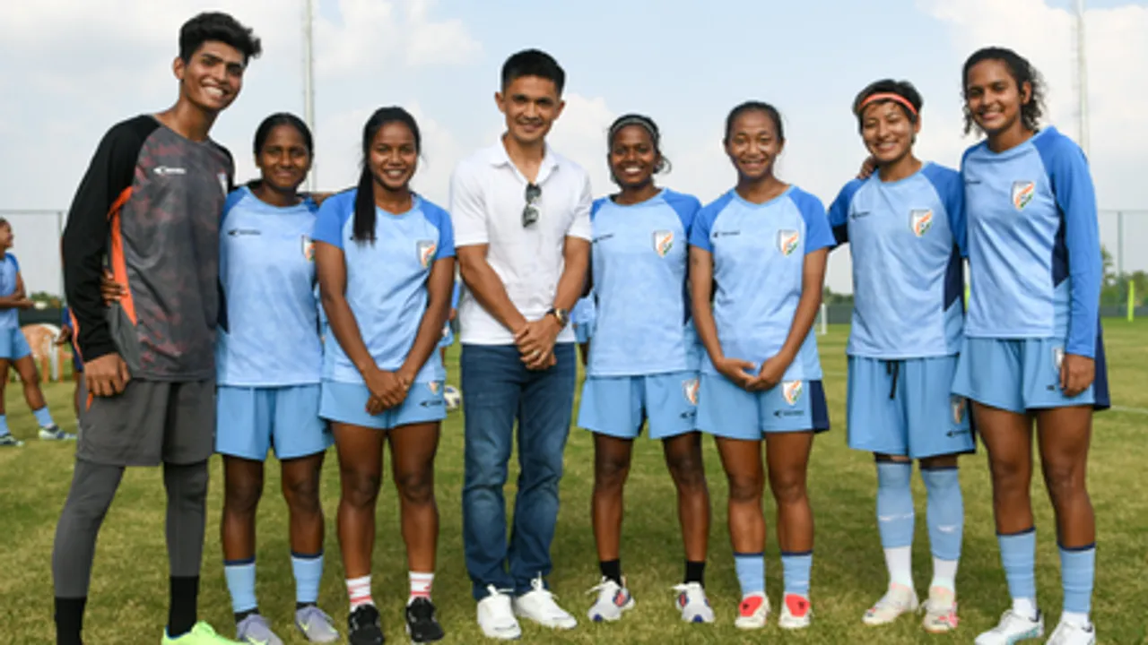 Sunil Chhetri visits women's national camp in Bengaluru ahead of international friendlies (Credit: Bengaluru FC/X)