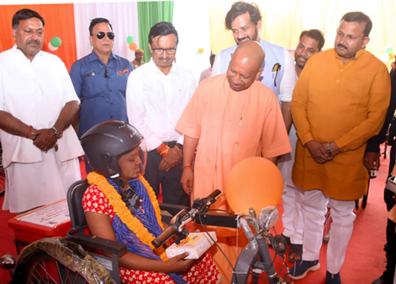 दिव्यांगजनों को मिल रहा है बराबरी का हक, योगी सरकार की योजना ने बदली सोच