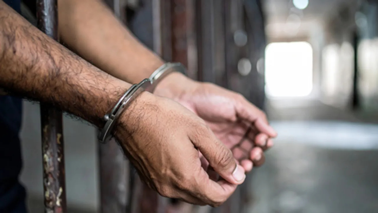 बिहार : नालंदा के नौलखा मंदिर में लूट मामले में पुजारी के भतीजे समेत पांच गिरफ्तार, आठ लाख रुपए बरामद