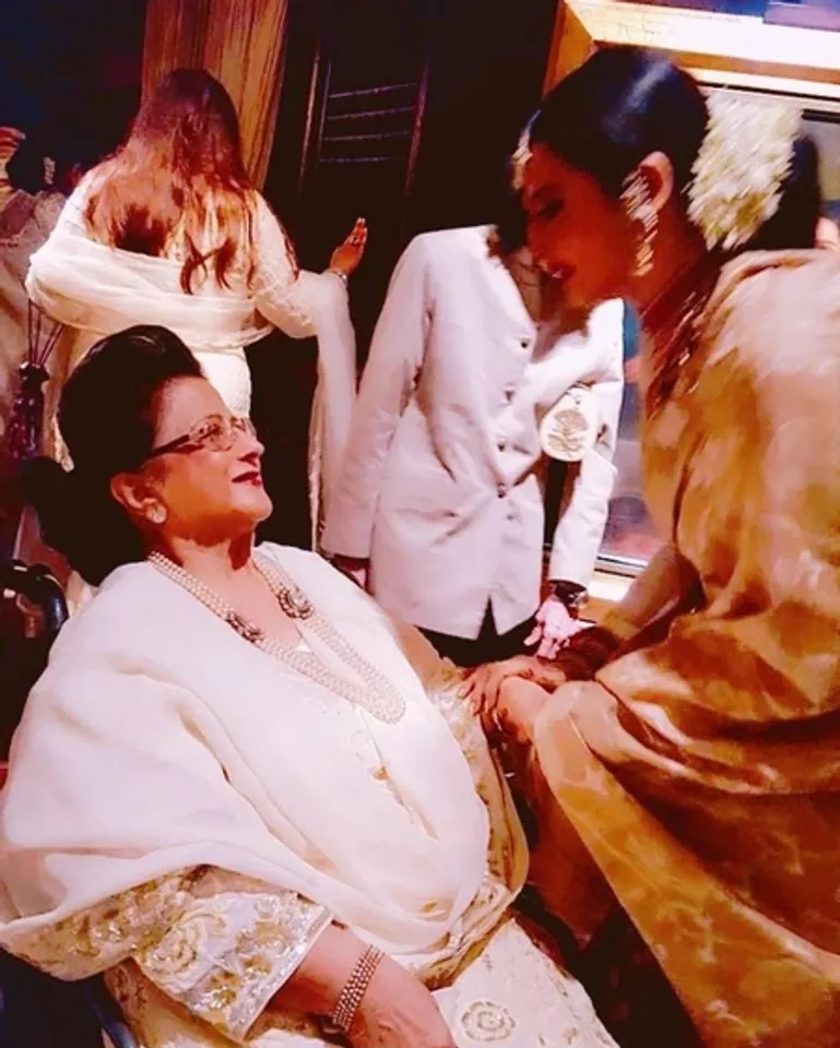 बोनी कपूर ने शेयर की मां और रेखा की दिल छू लेने वाली तस्वीर, लिखा 'क्वीन्स' (Photo: boney kapoor/instagram)
