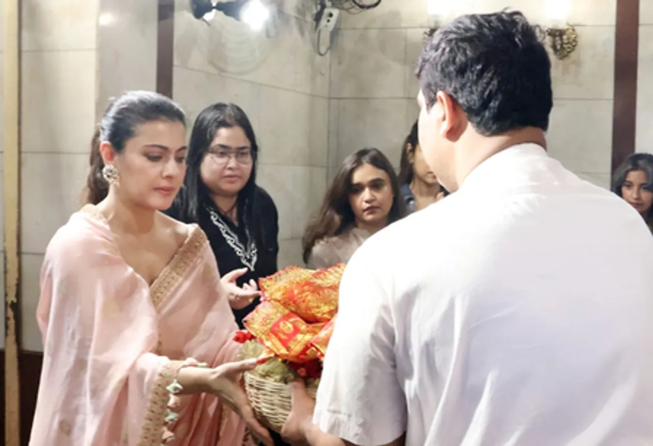 फिल्म 'मां' की रिलीज से पहले काजोल ने दक्षिणेश्वर काली मंदिर में लिया आशीर्वाद (Photo: PR)