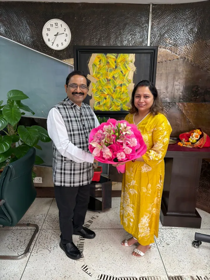 दिल्ली पैरालंपिक समिति की अध्यक्ष ने इंडिया हैबिटेट सेंटर के निदेशक प्रो. के.जी. सुरेश से की मुलाकात