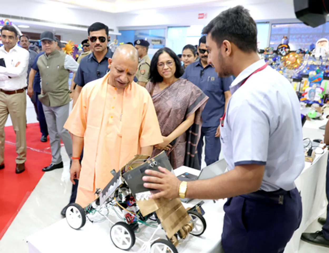 योगी सरकार बेमिसाल : शिक्षा से लेकर तकनीकी प्रशिक्षण तक, योजनाओं ने बदली पिछड़े समाज की तस्वीर