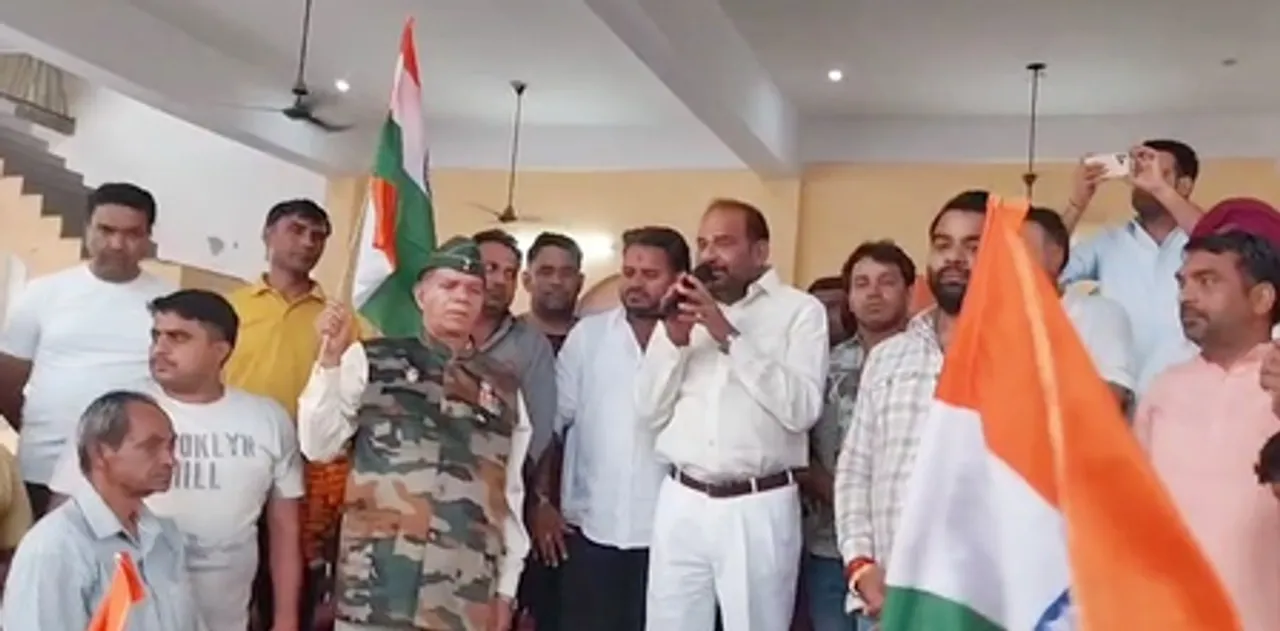 दिल्ली में रमेश बिधूड़ी ने निकाली तिरंगा यात्रा, 'ऑपरेशन सिंदूर' की तारीफ की