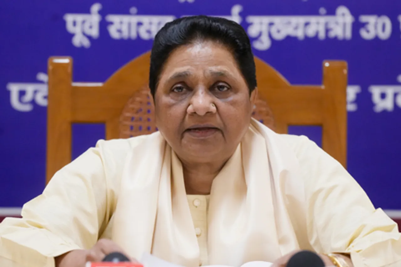 ग्वालियर हाईकोर्ट में अंबेडकर मूर्ति प्रतिमा विवाद में कूदी मायावती, बोली राज्यपाल, कोर्ट और सीएम मूर्ति कराए स्थापित