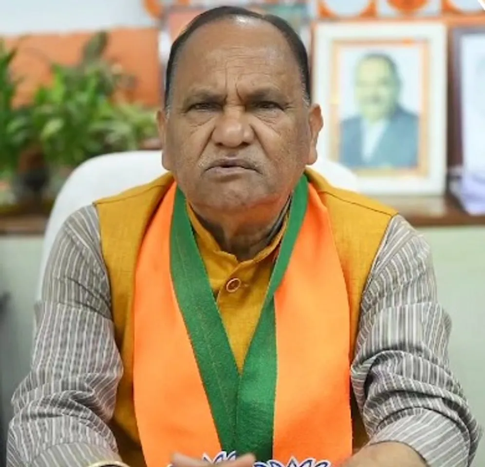 भारत में गद्दारों की भरमार, हिंसा और तबाही जानता है पाकिस्तान : सीपी सिंह