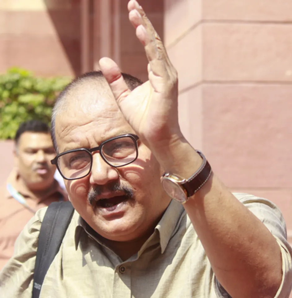 ‘यह दुर्भाग्यपूर्ण है’ नीति आयोग की बैठक में नीतीश कुमार के नदारद रहने पर आरजेडी सांसद मनोज झा ने कसा तंज