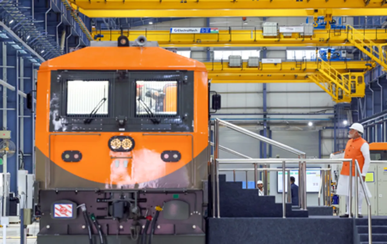 Dahod: PM Modi Visits  Locomotive Manufacturing Plant of Indian Railways