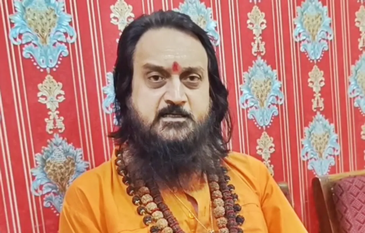 शैलेशानंद गिरी की शराब दुकानों को सख्त चेतावनी, 'त्रिकाल नाम की शराब बिकी तो हमारा आक्रामक रूप दिखेगा'