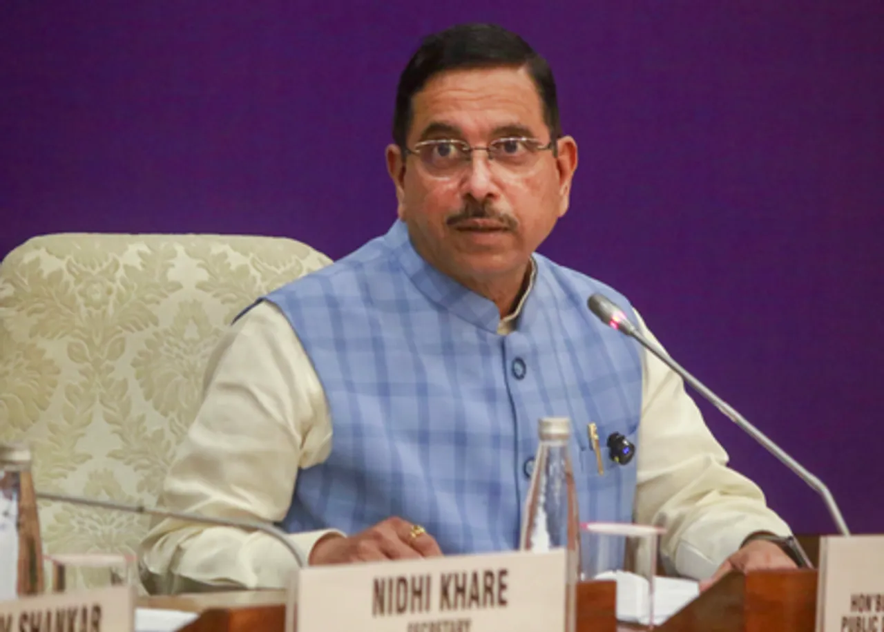 Pralhad Joshi addresses media on Dark Patterns