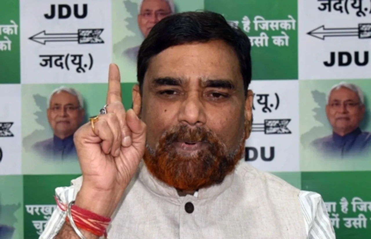 दिखावे के लिए लालू यादव ने अपने पुत्र तेजप्रताप को पार्टी से बाहर किया : राजीव रंजन