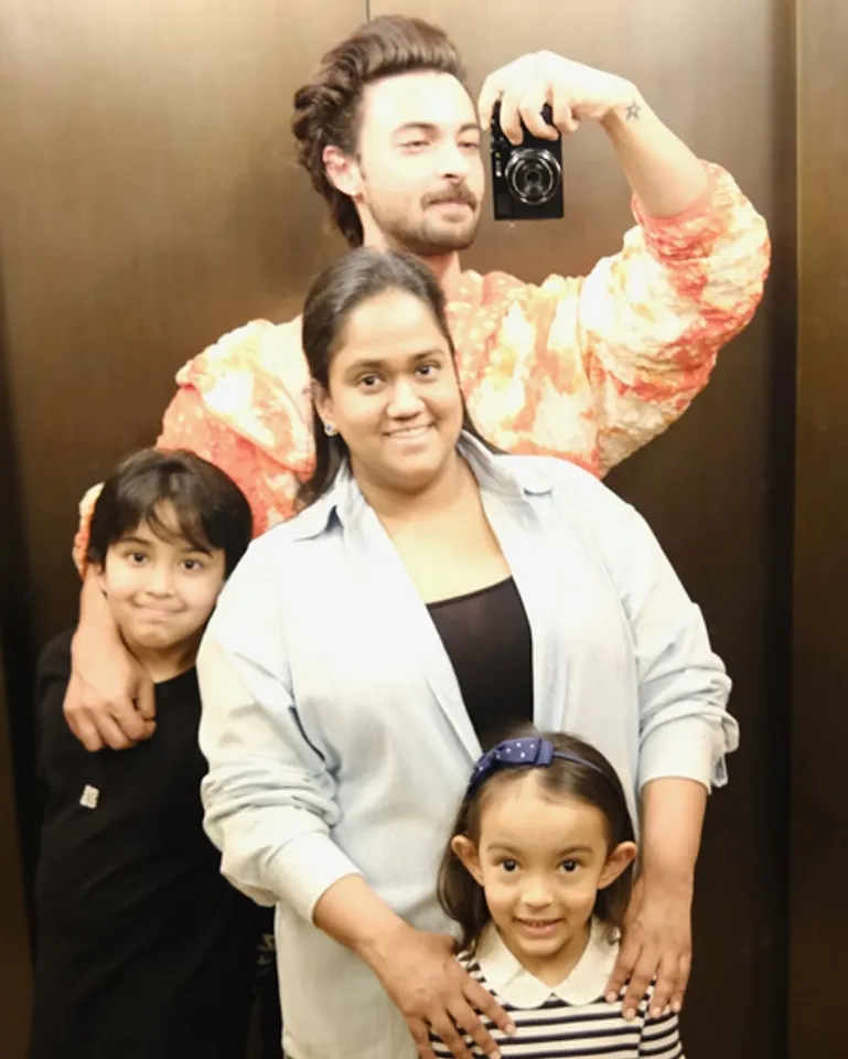 आयुष शर्मा ने अर्पिता, आहिल और आयत संग शेयर की खुशियों की झलक (aaysharma/insta)